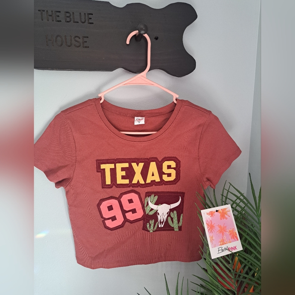 Texas Boxy Cropped Patch 99 Texas Cotton Tee Size Meduim  New